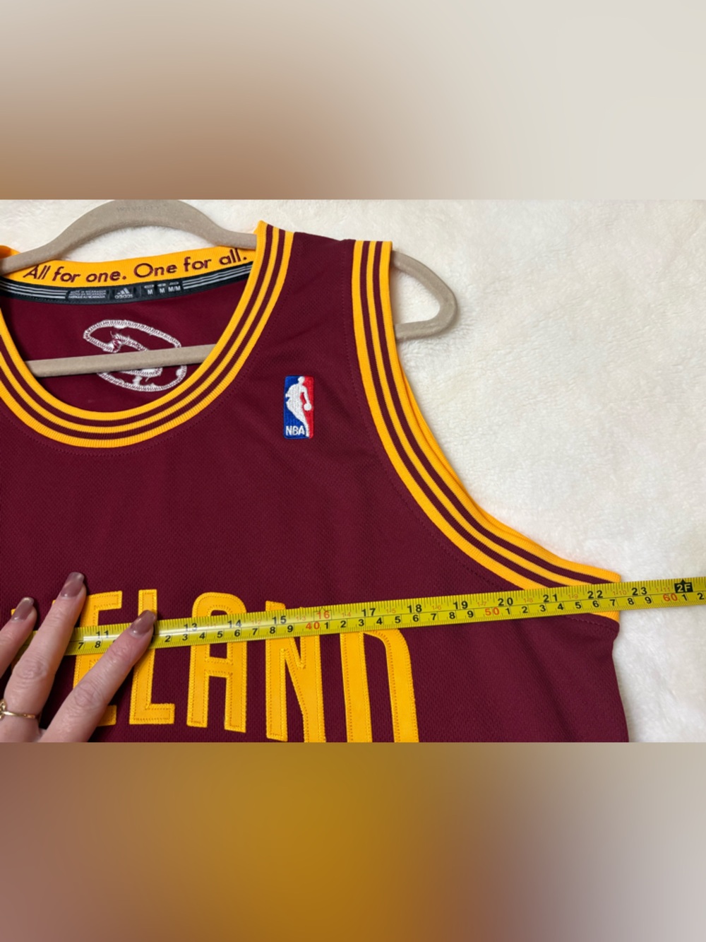 LeBron James Cleveland Cavaliers Adidas Swingman Jersey #23 Road Yellow Size M - Picture 8 of 10